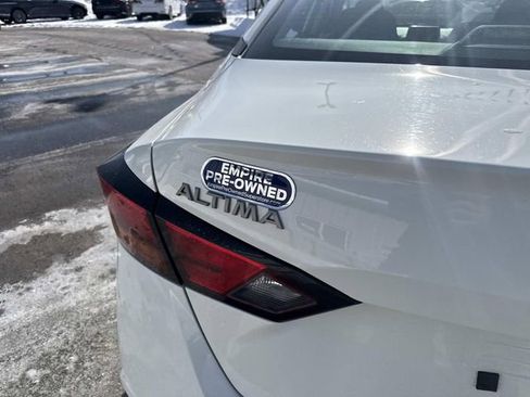 Used 2025 Nissan Altima 2.5 SV image 7