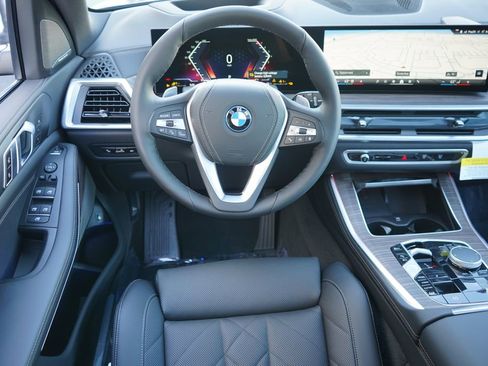 New 2026 BMW X5 xDrive50e w/ Premium Package image 17