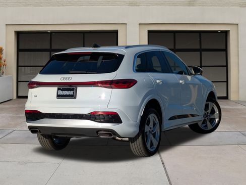 Used 2025 Audi Q5 Premium Plus w/ Premium Plus image 4