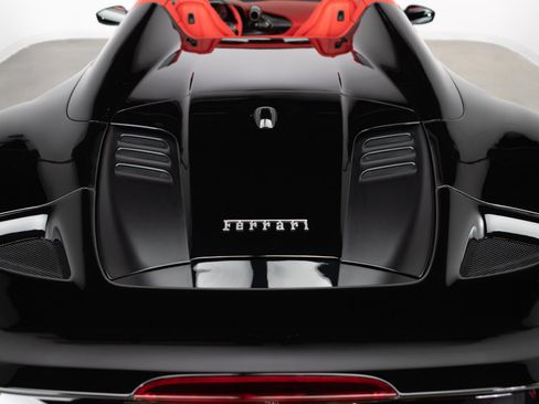 Certified 2021 Ferrari F8 Tributo image 35