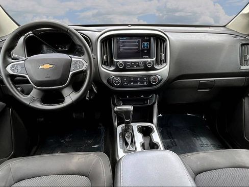 Used 2018 Chevrolet Colorado LT w/ LT Convenience Package RWD image 10