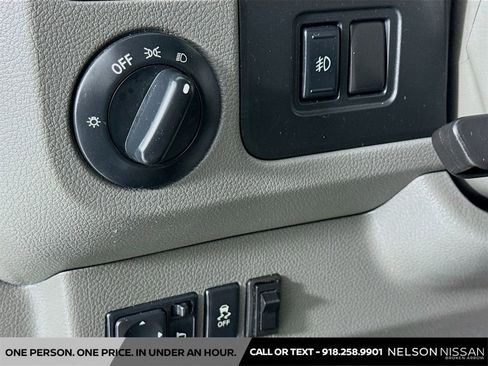 Used 2018 Nissan NV 3500 SL RWD image 10