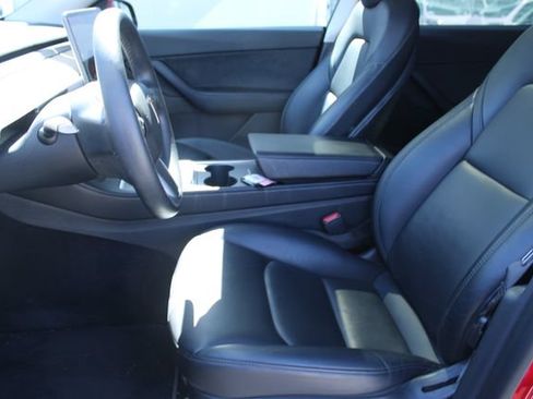 Used 2022 Tesla Model Y Long Range AWD/4WD image 10