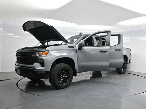 Used 2024 Chevrolet Silverado 1500 Custom Trail Boss w/ Dark Appearance Package AWD/4WD image 54