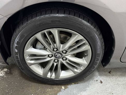 Certified 2017 Toyota Camry SE image 10