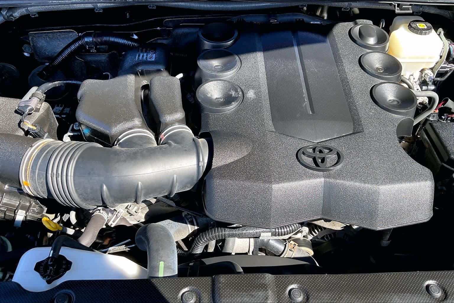 Used 2019 Toyota 4Runner TRD Off-Road Premium AWD/4WD image 32