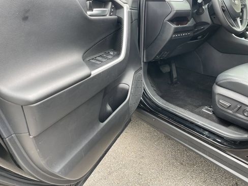 Certified 2023 Toyota RAV4 Limited AWD/4WD image 14