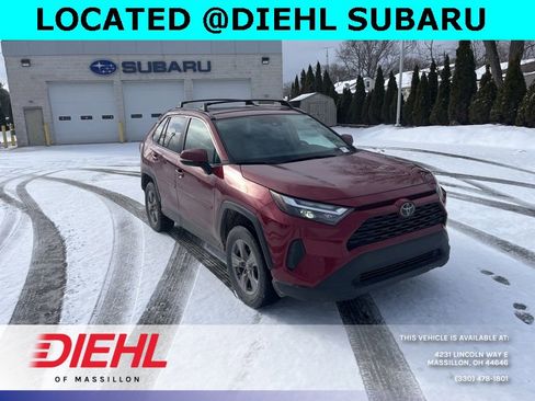 Used 2022 Toyota RAV4 XLE w/ Convenience Package image 1