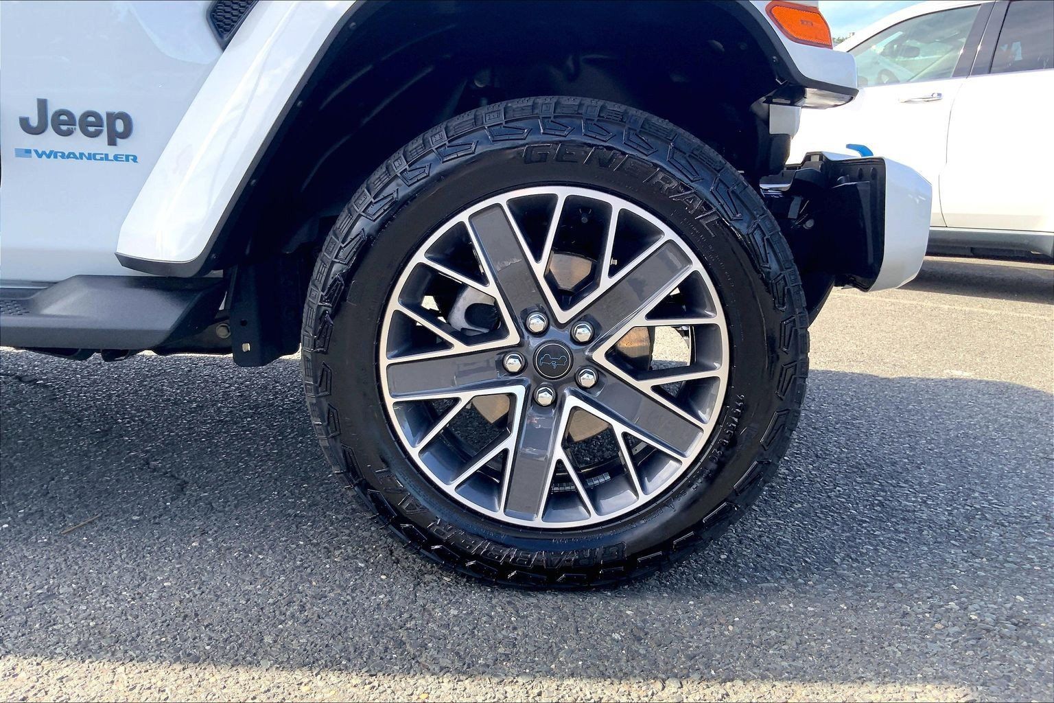 Used 2024 Jeep Wrangler High Altitude AWD/4WD image 10