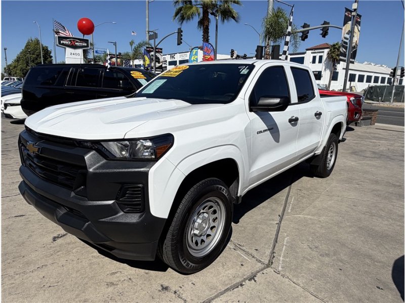 Used 2023 Chevrolet Colorado W/T RWD image 3