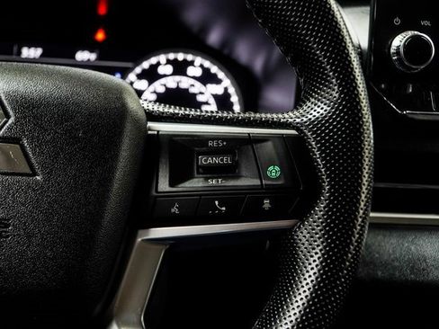 Used 2024 Mitsubishi Outlander SE image 27