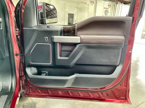 Used 2017 Ford F150 Platinum w/ Equipment Group 701A Luxury image 30