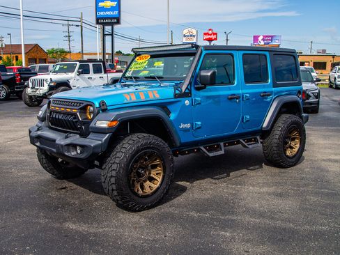 Used 2020 Jeep Wrangler Unlimited Sport S AWD/4WD image 3