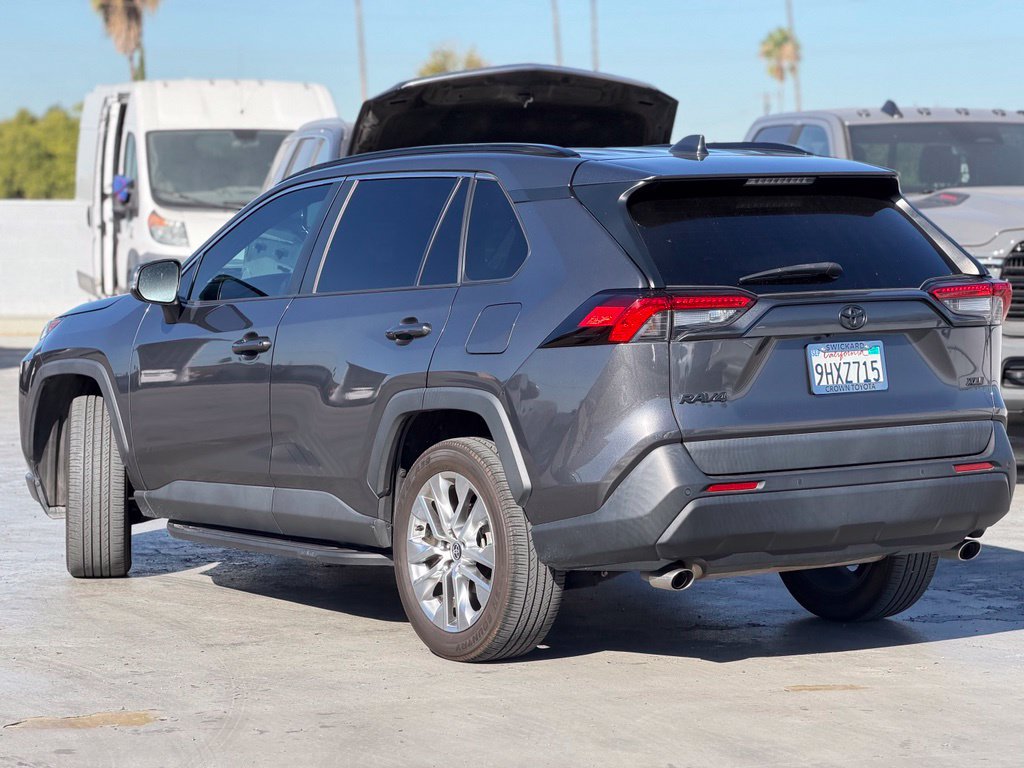 Used 2023 Toyota RAV4 XLE Premium FWD image 3