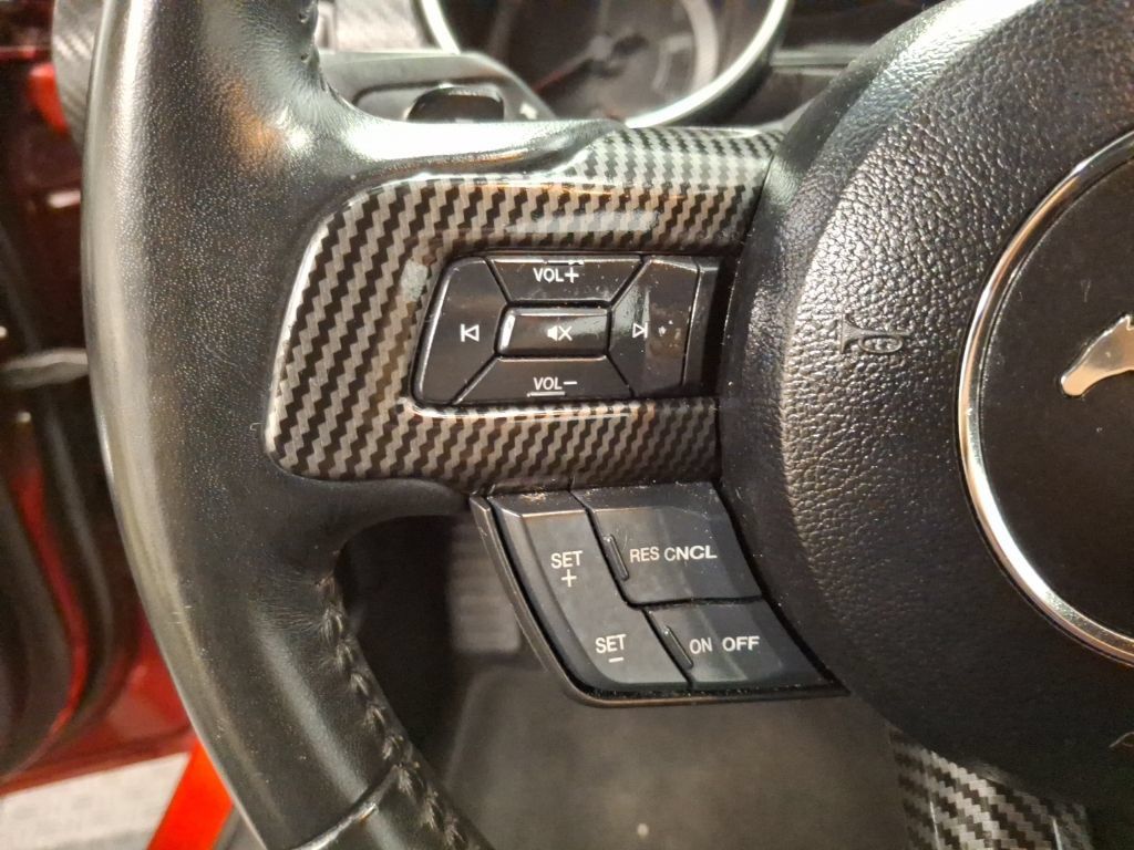 Used 2018 Ford Mustang Coupe RWD image 17
