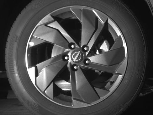 Used 2025 Nissan Rogue SV image 13