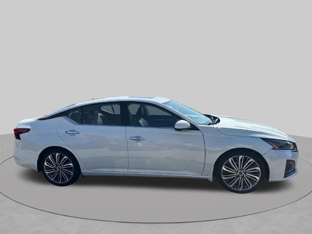 Certified 2024 Nissan Altima 2.5 SL FWD image 39