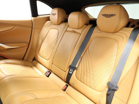 Used 2021 Aston Martin DBX AWD/4WD image 3