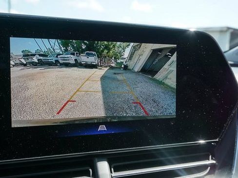 Used 2025 Chevrolet Trax LT w/ Driver Confidence Package FWD image 21