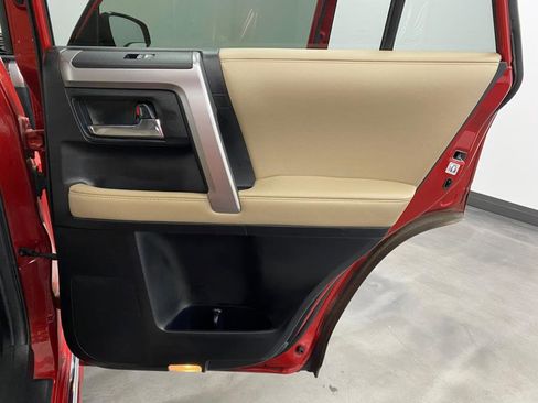 Used 2016 Toyota 4Runner Limited image 46