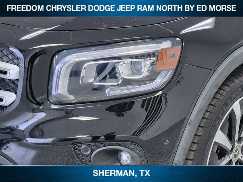 Used 2021 Mercedes-Benz GLB 250 image 5