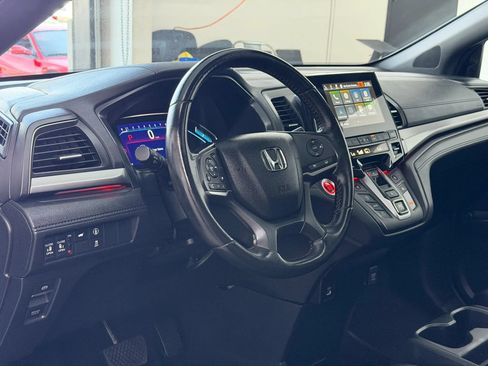 Used 2023 Honda Odyssey Sport image 11
