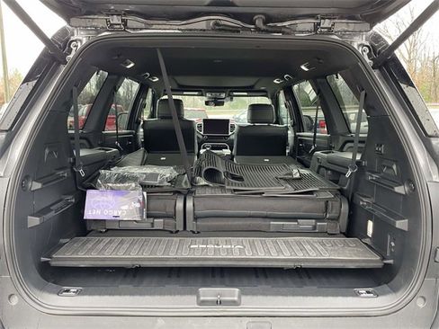 Used 2025 Toyota Sequoia Platinum image 11