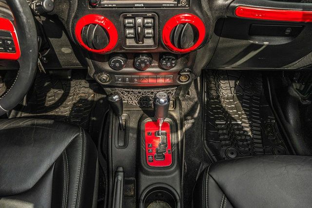 Used 2014 Jeep Wrangler Unlimited Rubicon AWD/4WD image 41