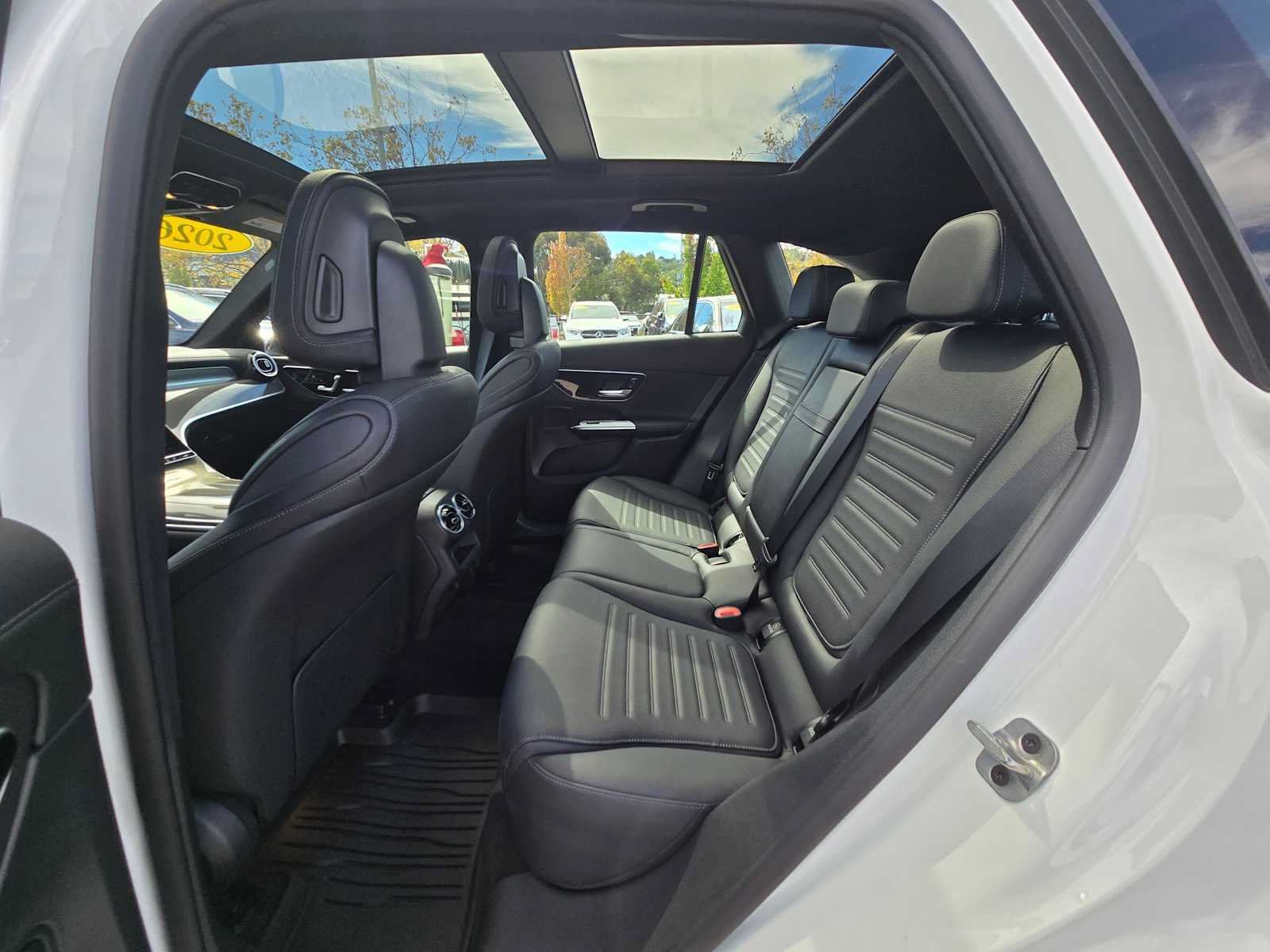 Used 2026 Mercedes-Benz GLC 43 AMG 4MATIC image 16