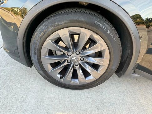 Used 2018 Tesla Model X 75D image 53