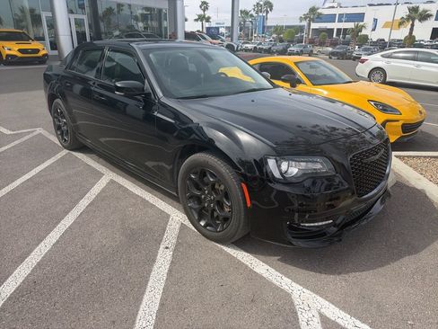 Used 2023 Chrysler 300 Touring L w/ Popular Equipment Group AWD/4WD image 32