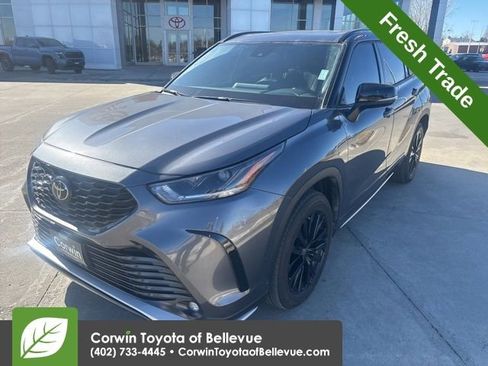 Used 2023 Toyota Highlander XSE image 8