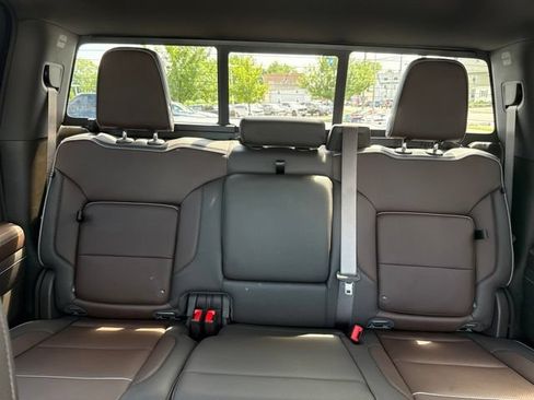 Used 2025 GMC Sierra 1500 Denali AWD/4WD image 30