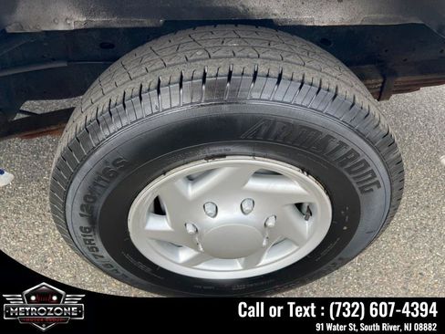 Used 2014 Ford E-350 and Econoline 350 Super Duty w/ Power Group RWD image 34