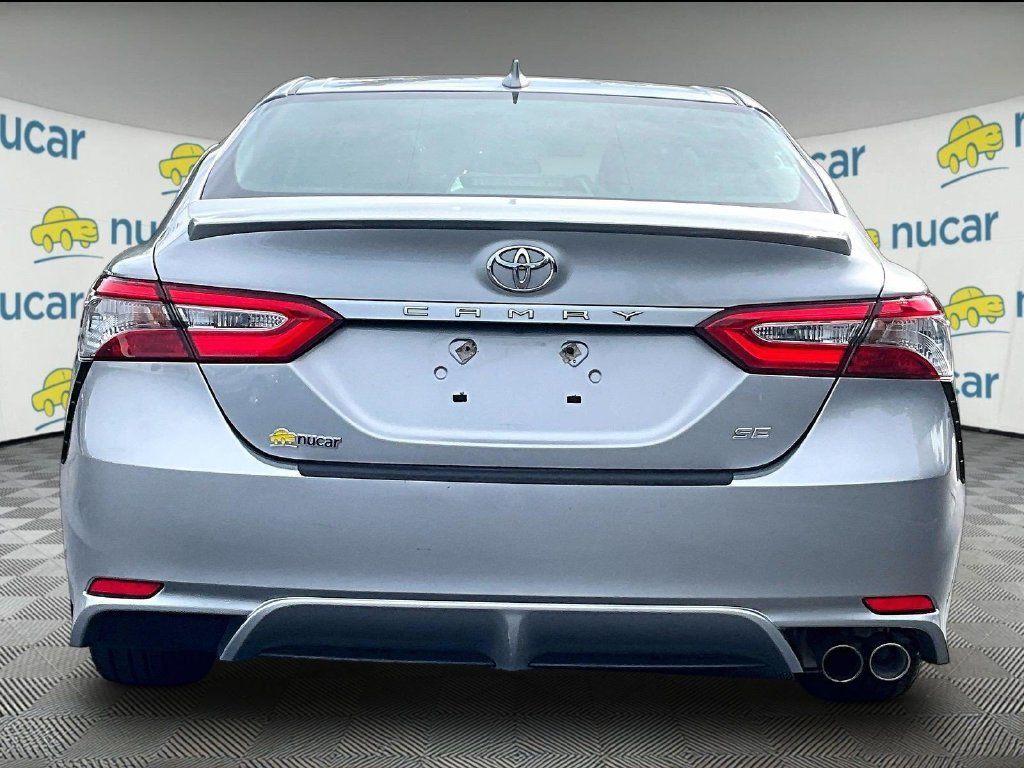 Used 2019 Toyota Camry SE FWD image 5
