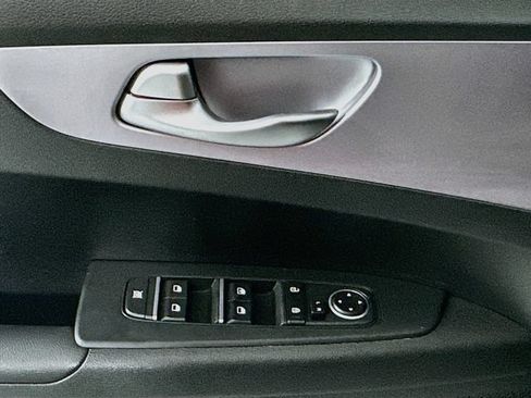Used 2024 Kia Forte LXS FWD image 18