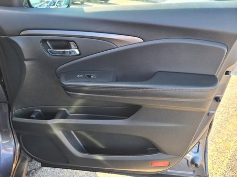 Used 2021 Honda Pilot Special Edition image 16