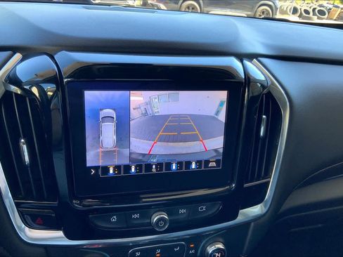 Used 2021 Chevrolet Traverse RS image 29