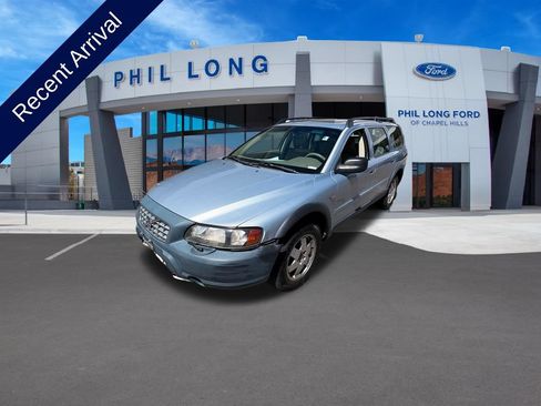 Used 2002 Volvo V70 Cross Country AWD/4WD image 1