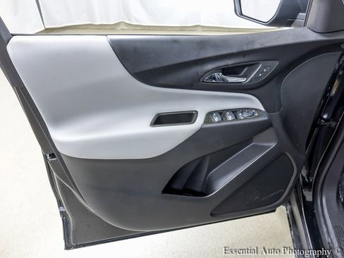 Used 2024 Chevrolet Equinox LS w/ LS Convenience Package image 18