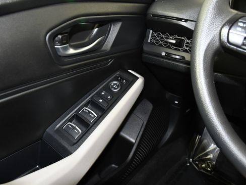 Certified 2025 Honda Accord SE image 32