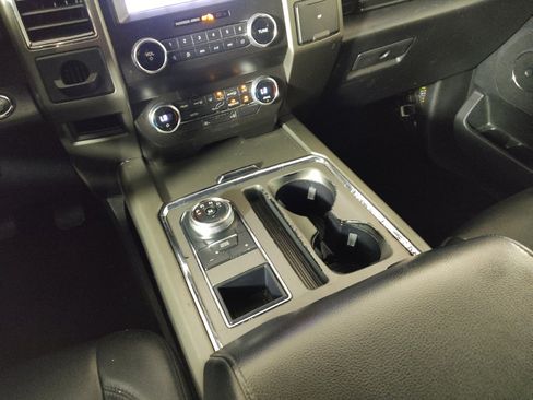 Used 2019 Ford Expedition XLT w/ Equipment Group 201A RWD image 26