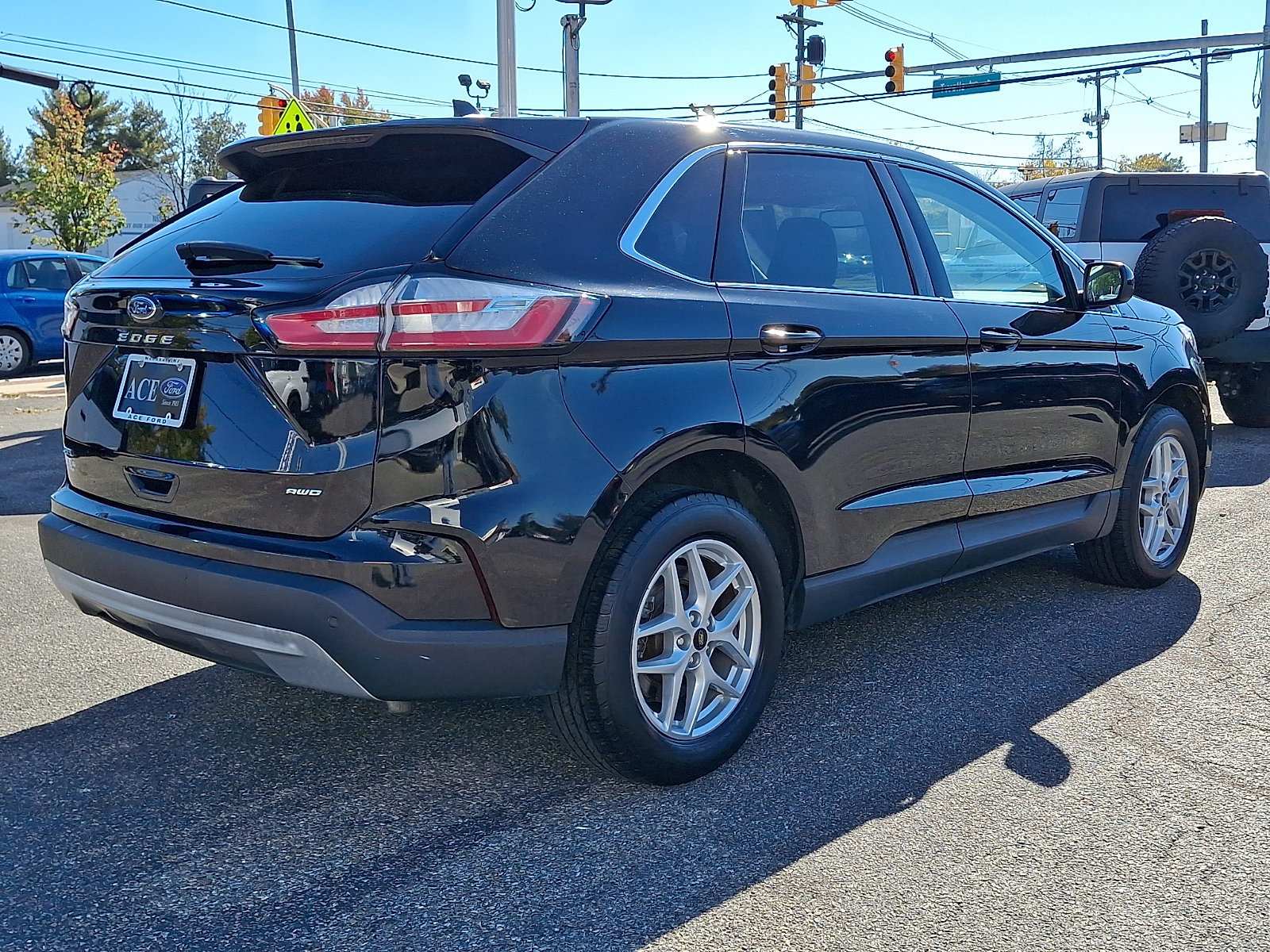 Certified 2024 Ford Edge SEL w/ Convenience Package AWD/4WD image 4