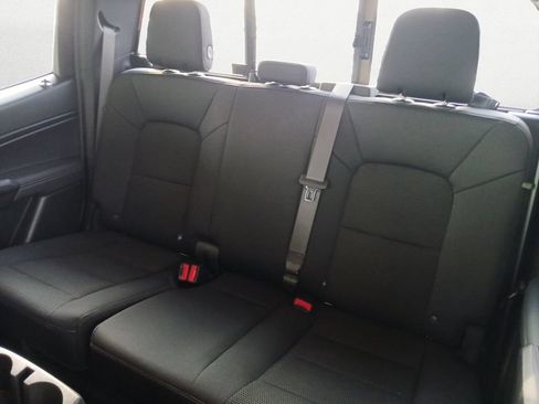 Used 2025 Chevrolet Colorado LT AWD/4WD image 9