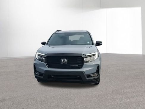 Used 2025 Honda Passport Black Edition image 3