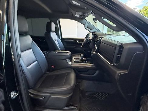 Used 2022 Chevrolet Silverado 1500 LT Trail Boss w/ LT Trail Boss Premium Package AWD/4WD image 21