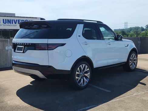 Used 2026 Land Rover Discovery Limited Edition AWD/4WD image 2