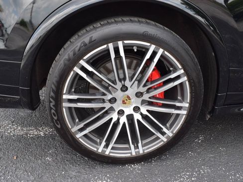 Used 2017 Porsche Cayenne GTS AWD/4WD image 15