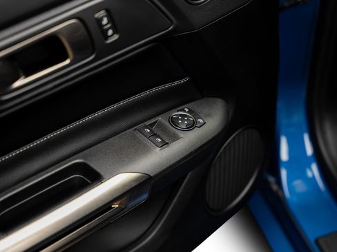 Used 2021 Ford Mustang Shelby GT500 w/ Carbon Fiber Track Pack image 66