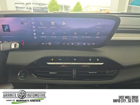 Used 2026 Buick Enclave Preferred FWD image 18
